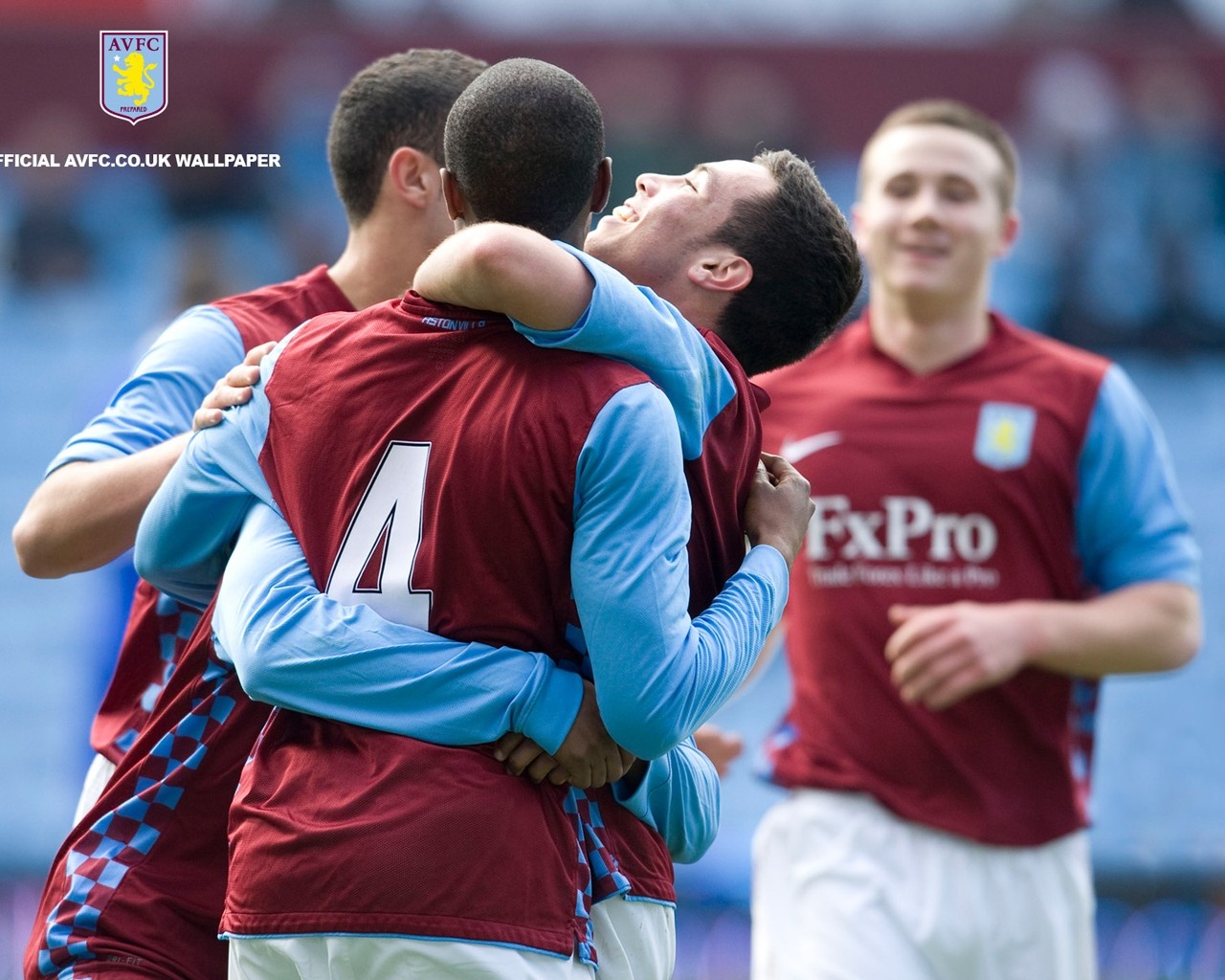 亚沙里稳健复出，80次传球仅失误6次，并送出一次全场最佳进攻机会的长传（亚沙里复出稳如旧：80次传球仅6次失误，一脚长传创造全场最佳良机）