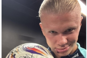 足球中超后卫世界级解围登上热搜（中超后卫世界级解围冲上热搜）